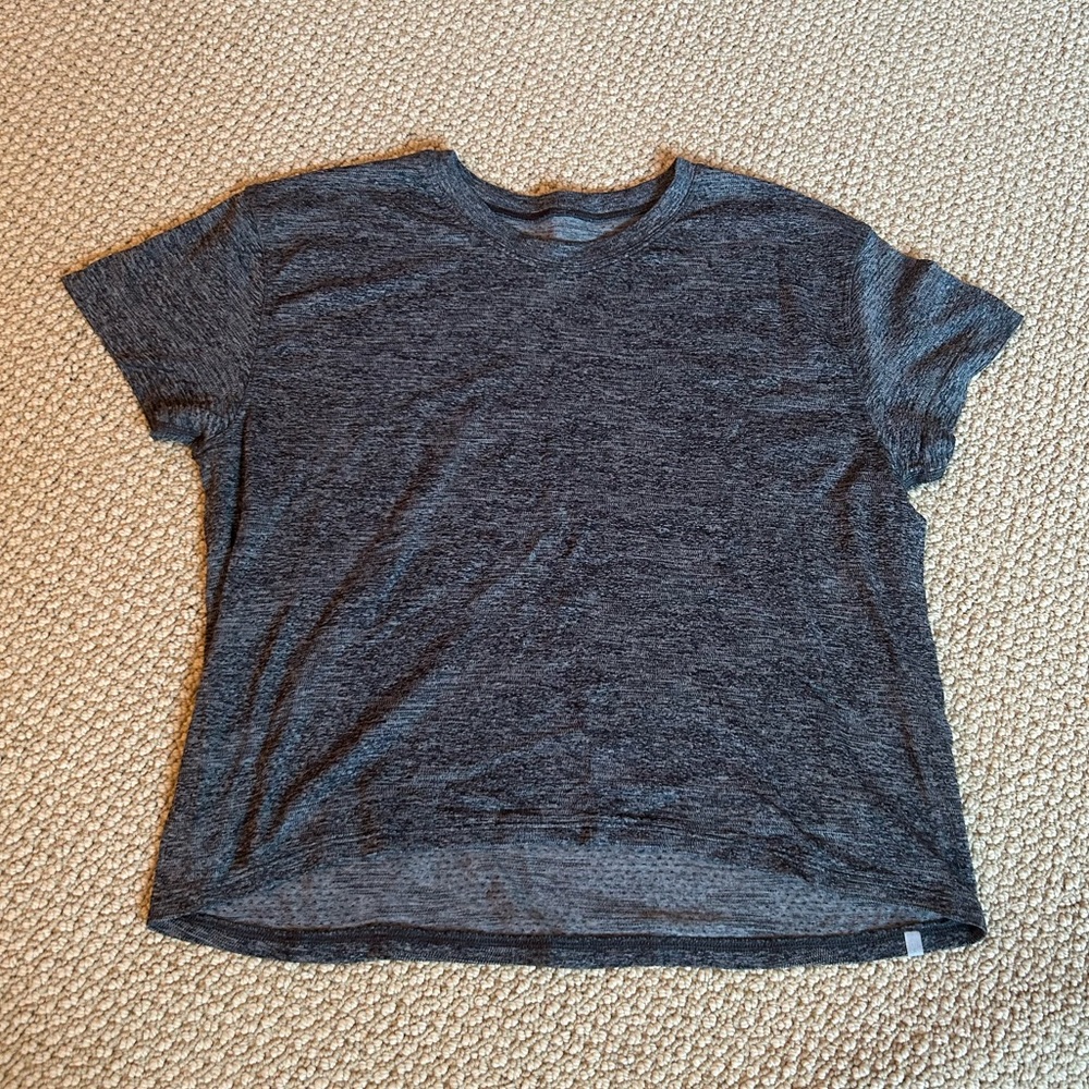 Lululemon grey shirt